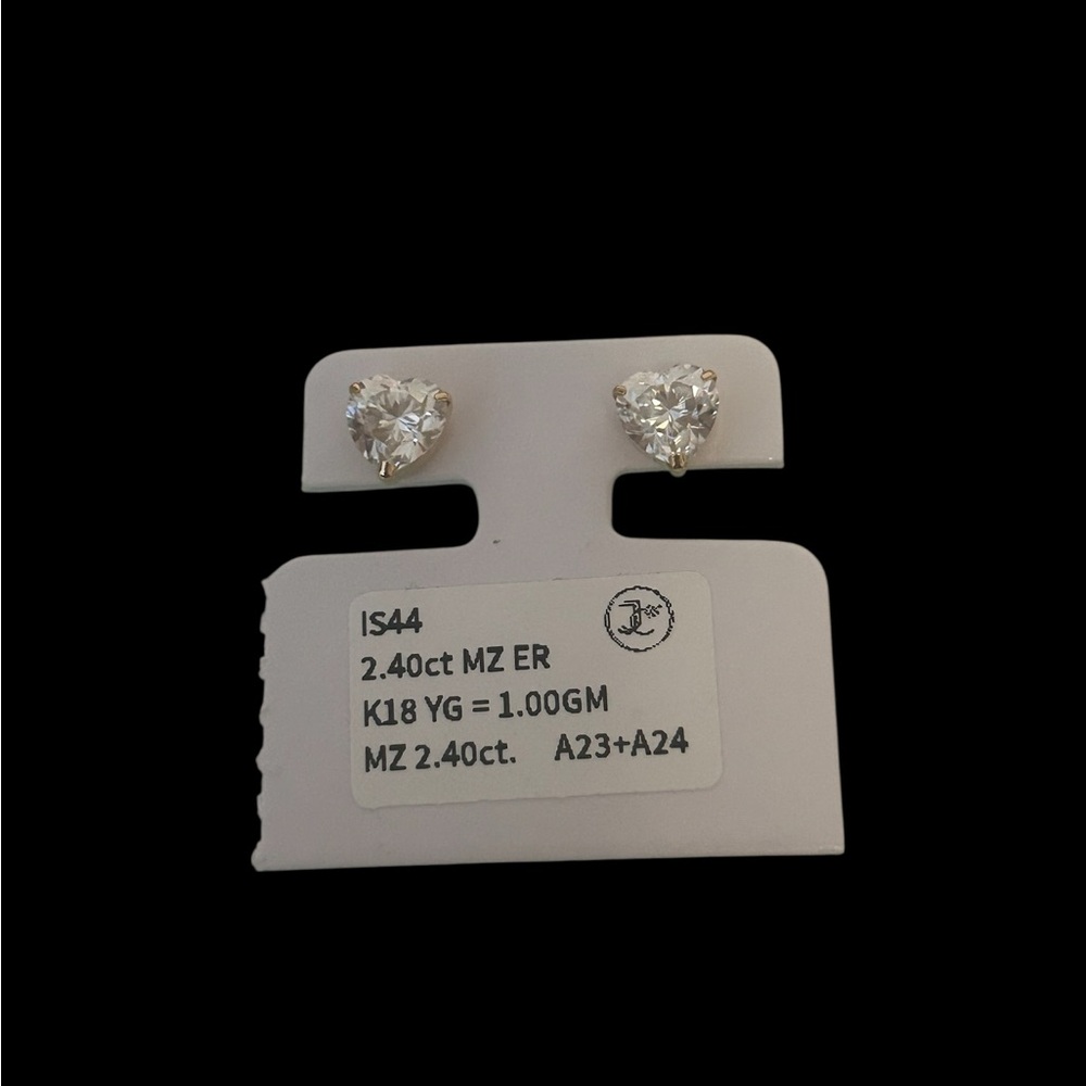18k Gold Heart-Shaped Moissanite Stud Earrings